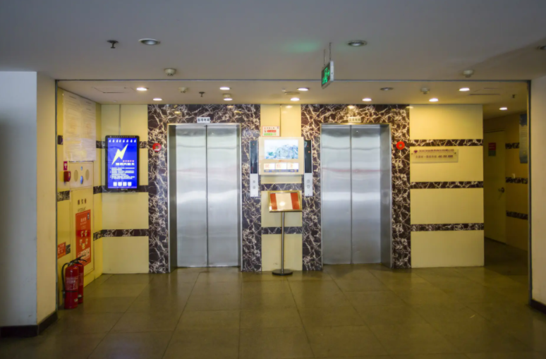  北京小區(qū)電梯廣告費用查詢(北京小區(qū)內(nèi)的電梯廣告費用如何？)